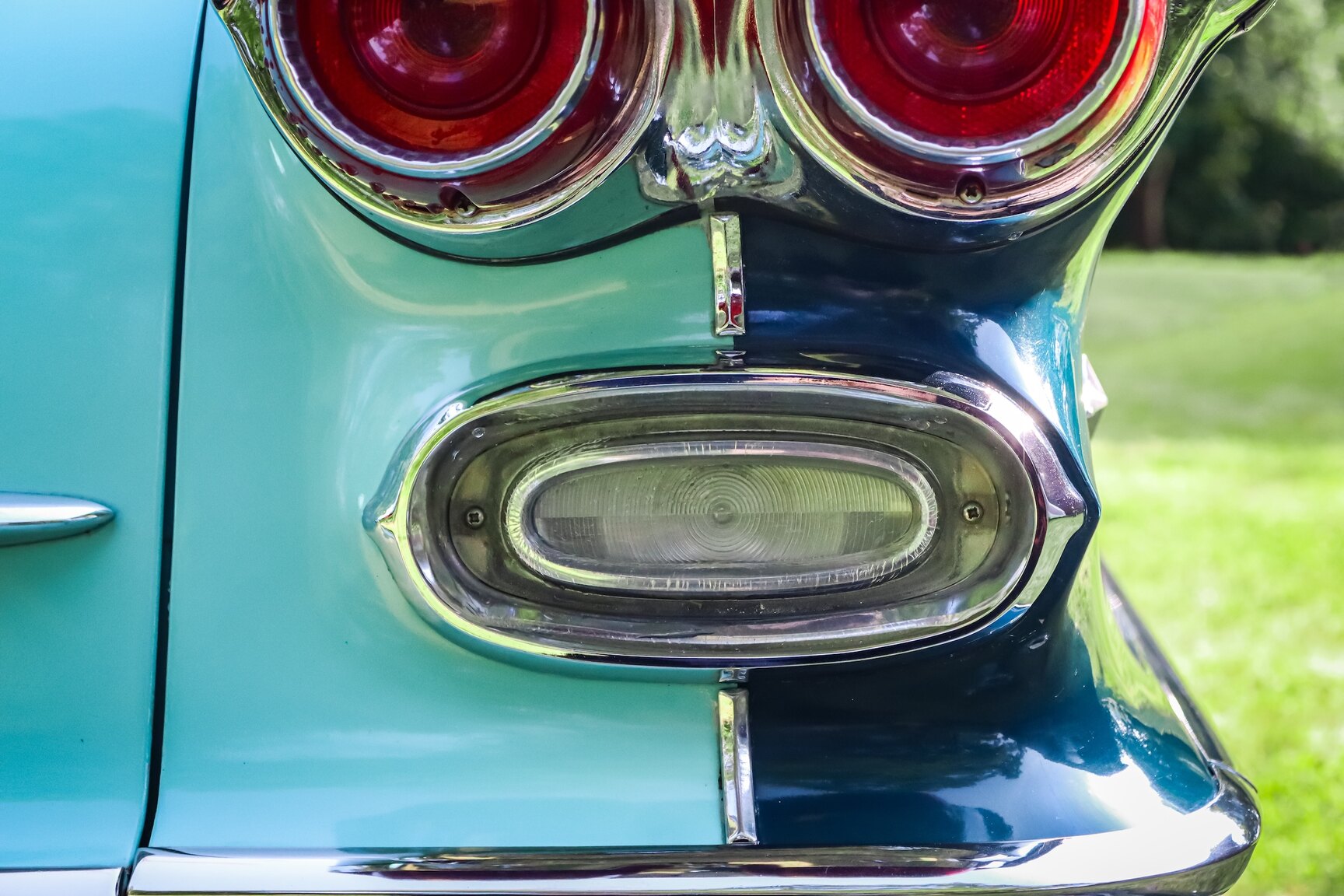 Exterior image of 1958 Pontiac Bonneville