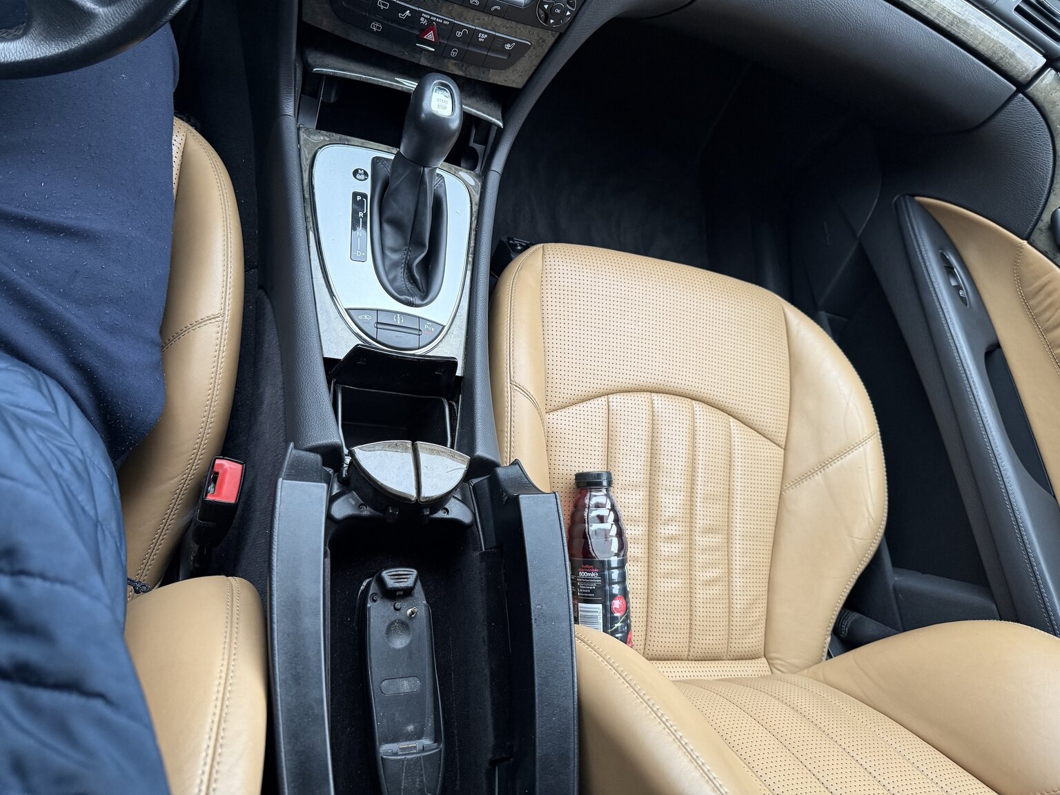 Innenraumfoto von 2005 Mercedes-Benz E 55 T AMG