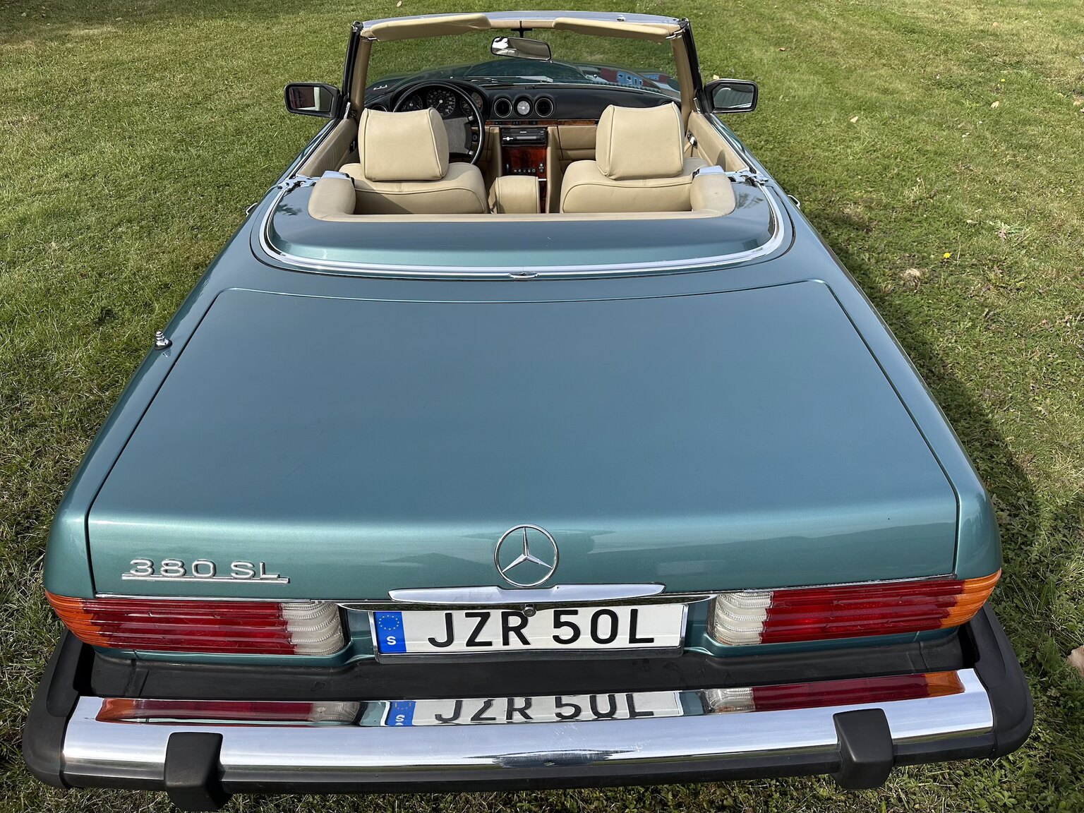 Exteriörbild på 1985 Mercedes-Benz 380 SL