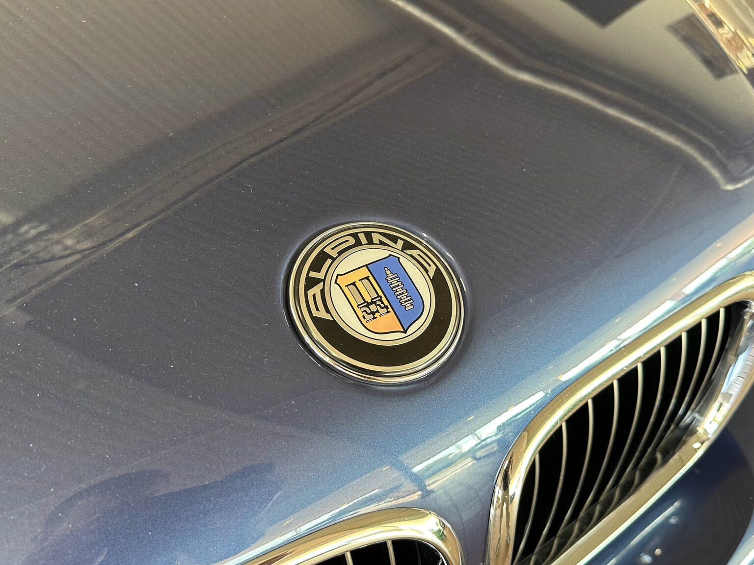Exteriörbild på 2002 ALPINA B10 V8S