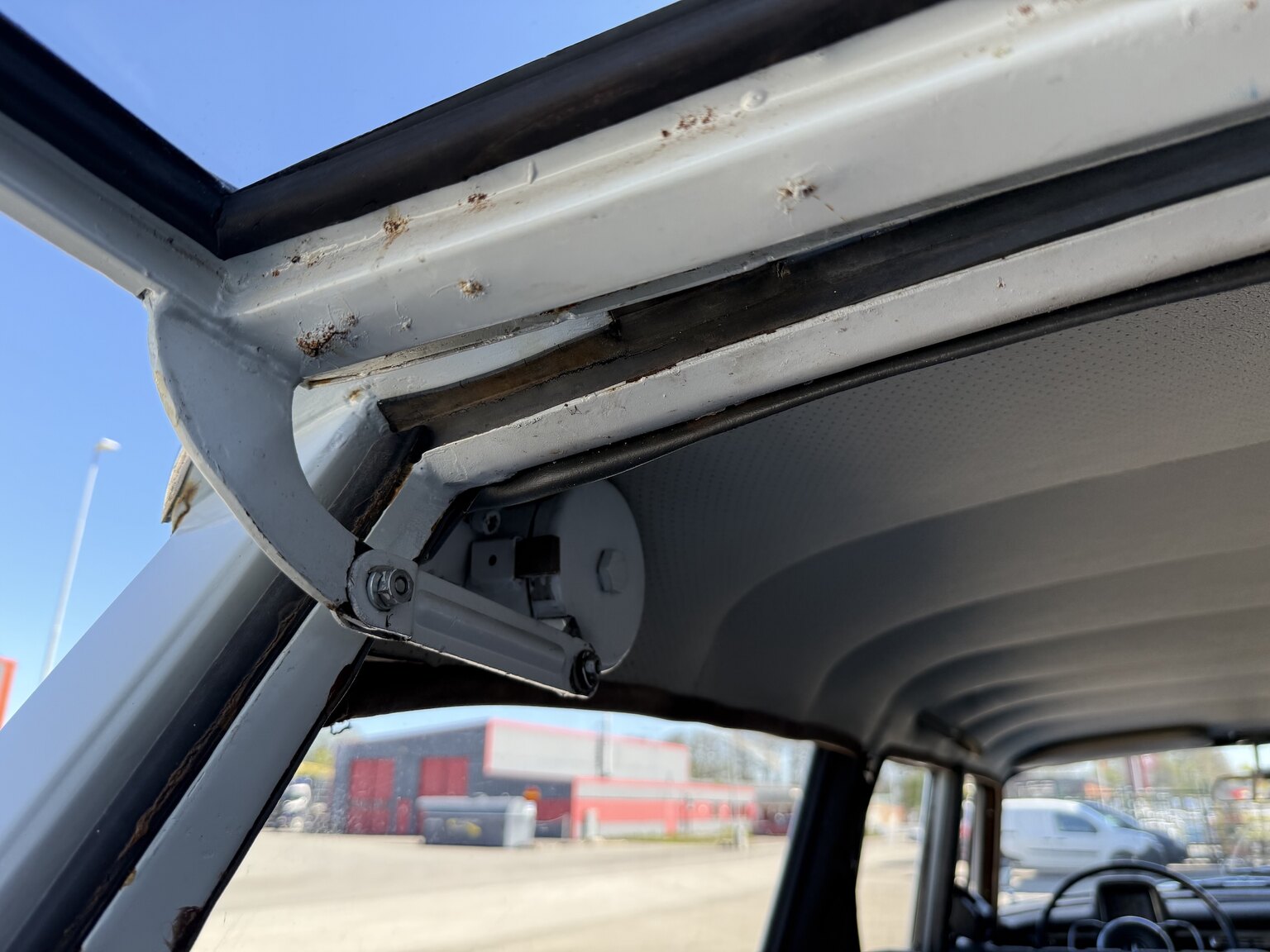 Interior image of 1967 Mercedes-Benz 230 Safari