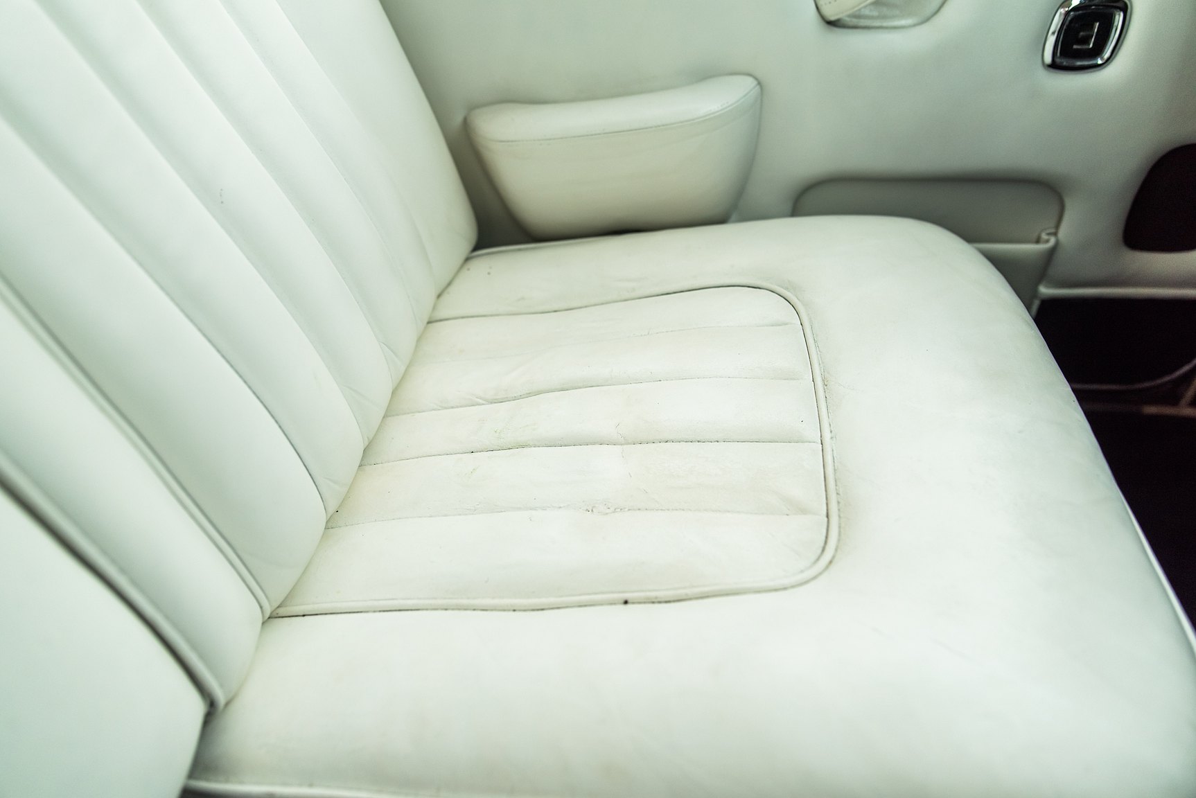 Interior image of 1972 Rolls-Royce Silver Shadow