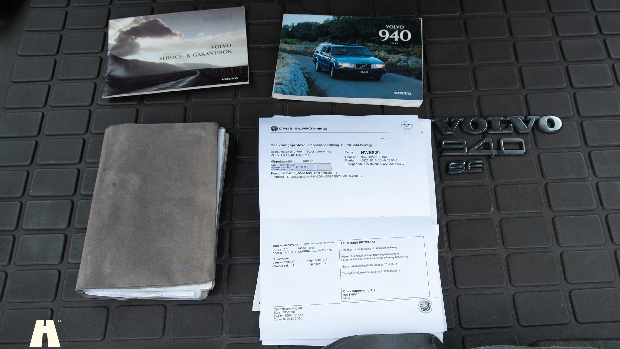 Documentation for 1997 Volvo 945 