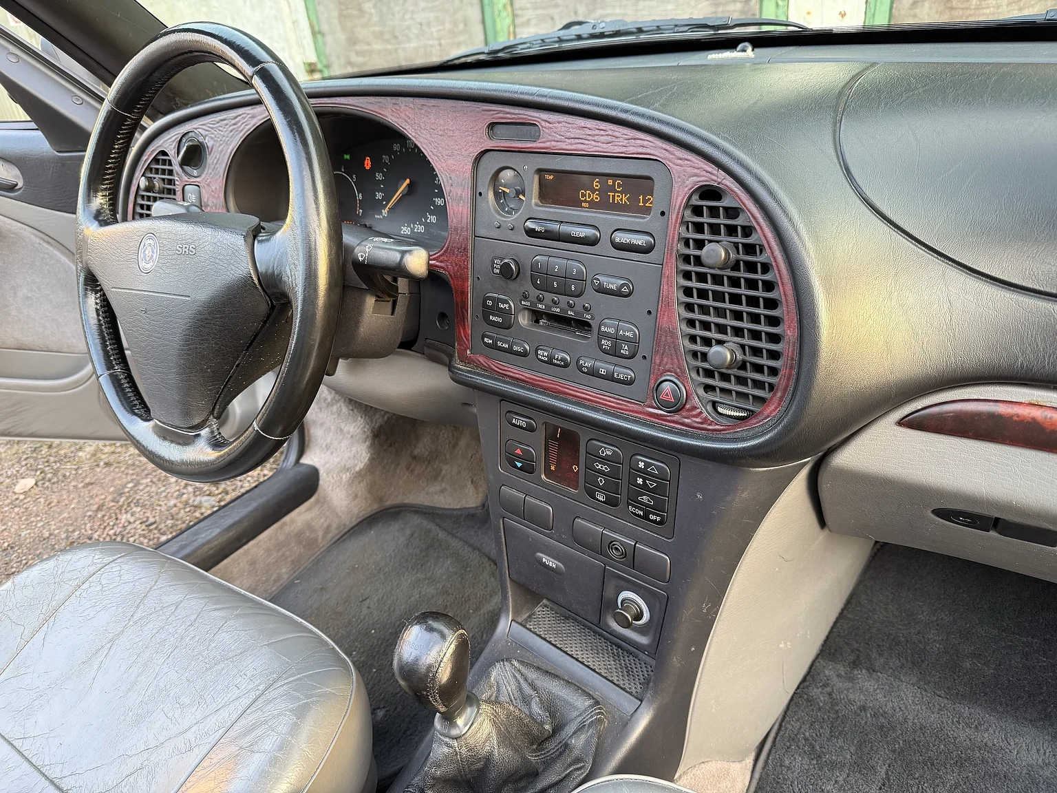 Innenraumfoto von 1996 SAAB 900 Turbo Convertible (8)