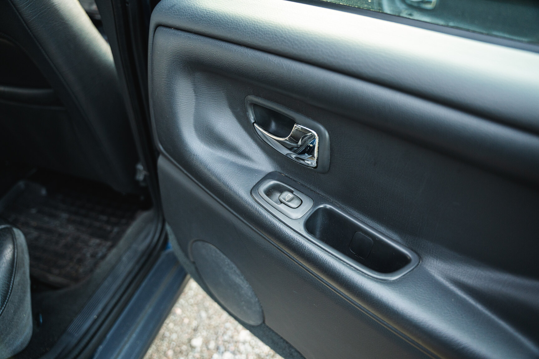 Interior image of 2000 Volvo V70 XC