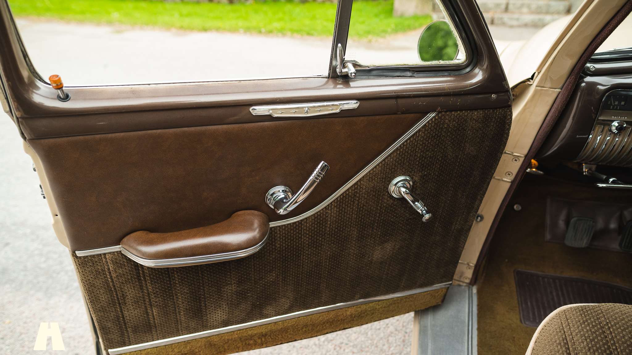 Interior image of 1950 Mercury Eight Sport Sedan