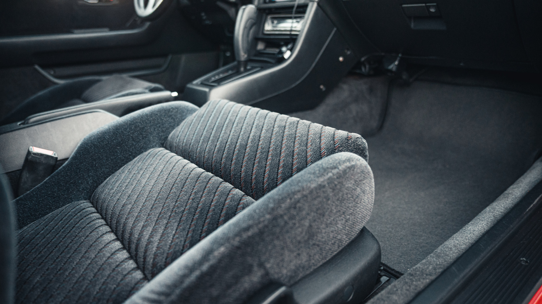 Interior image of 1990 Honda Prelude (38)