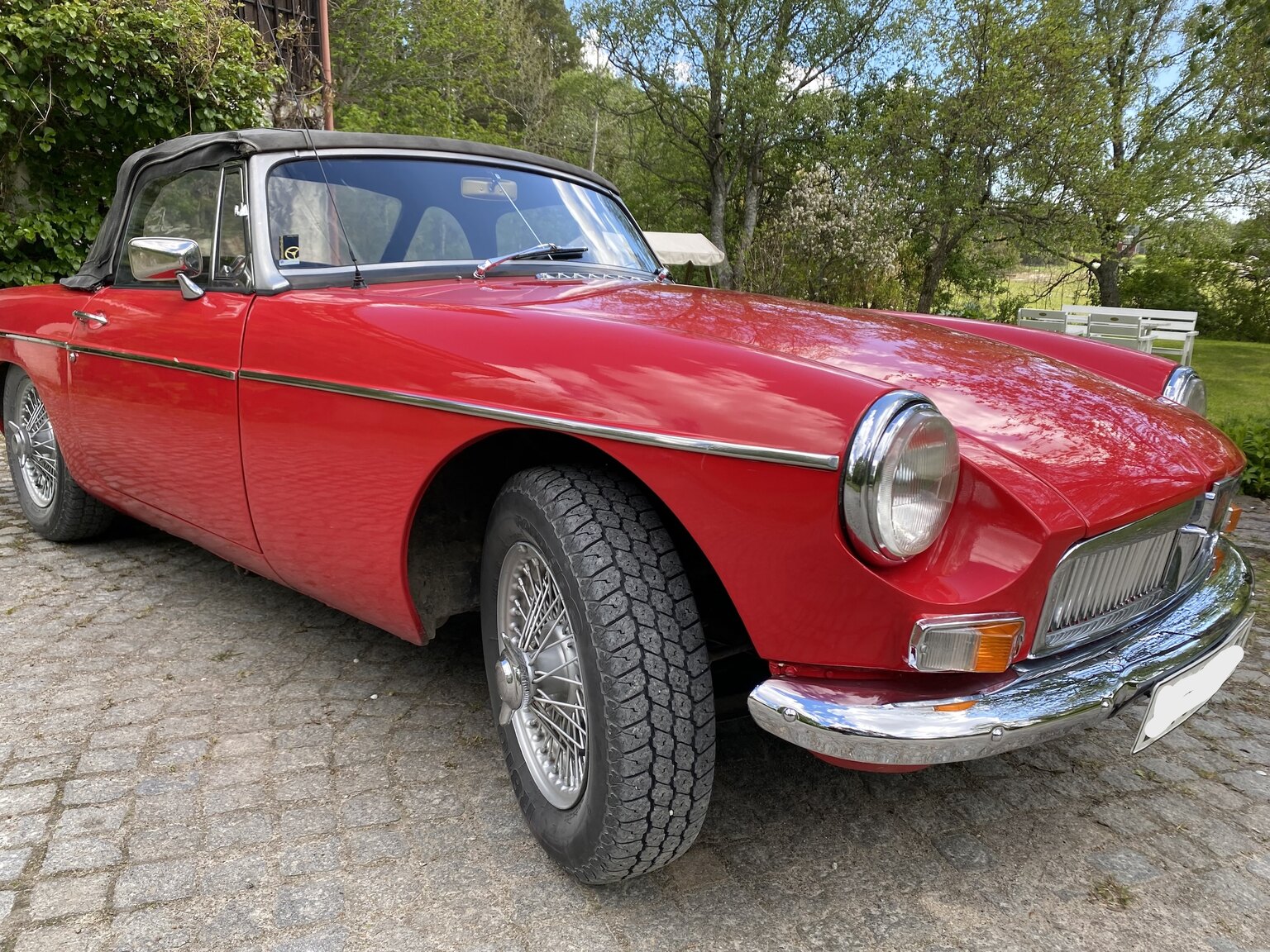 Exterior image of 1967 MG MGB 1800