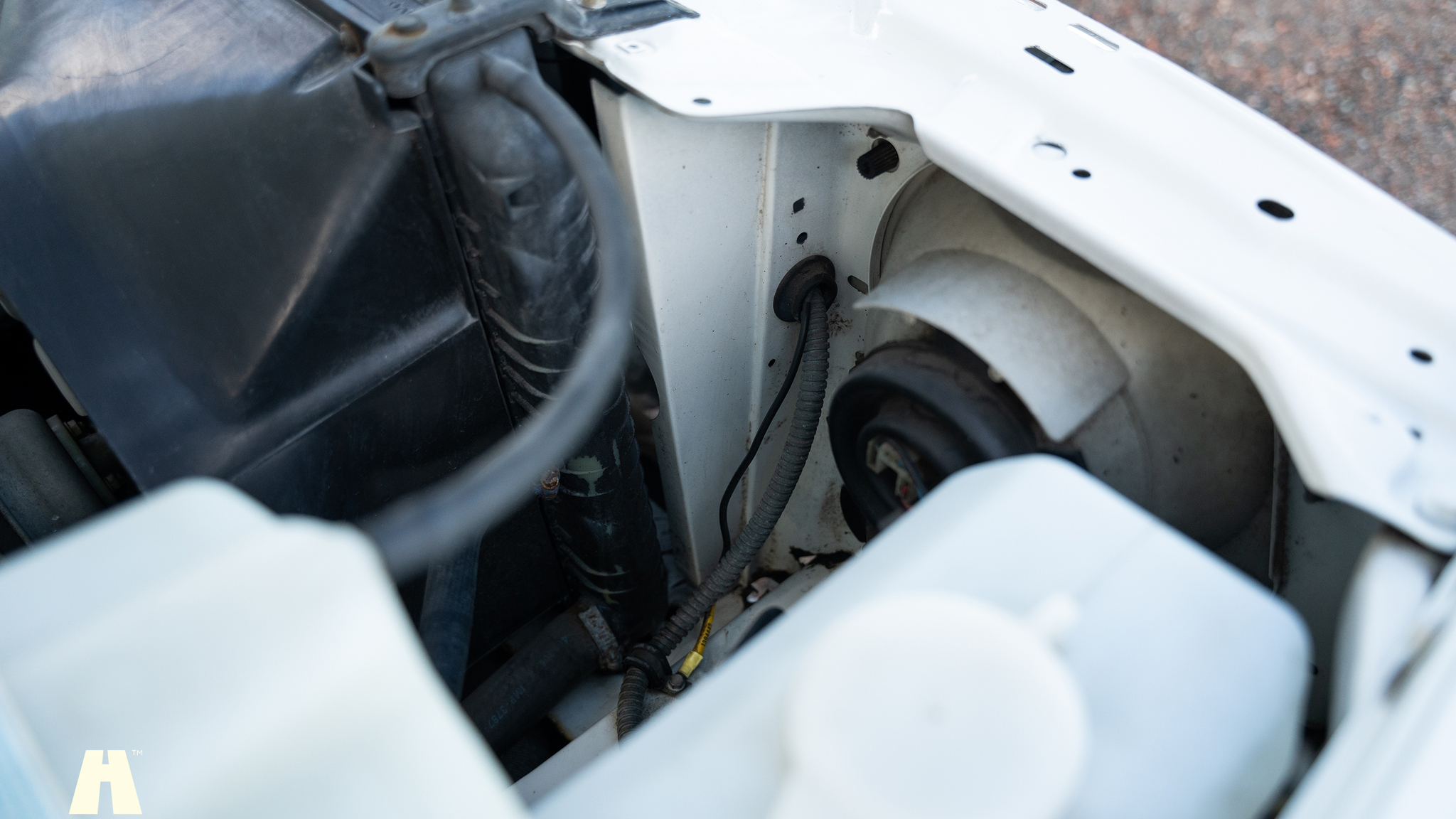 Image of 1988 Volvo 240 GL mechanics