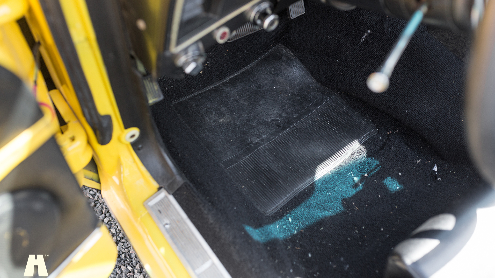 Interior image of 1971 Ford Mustang 429 Cabriolet (38)