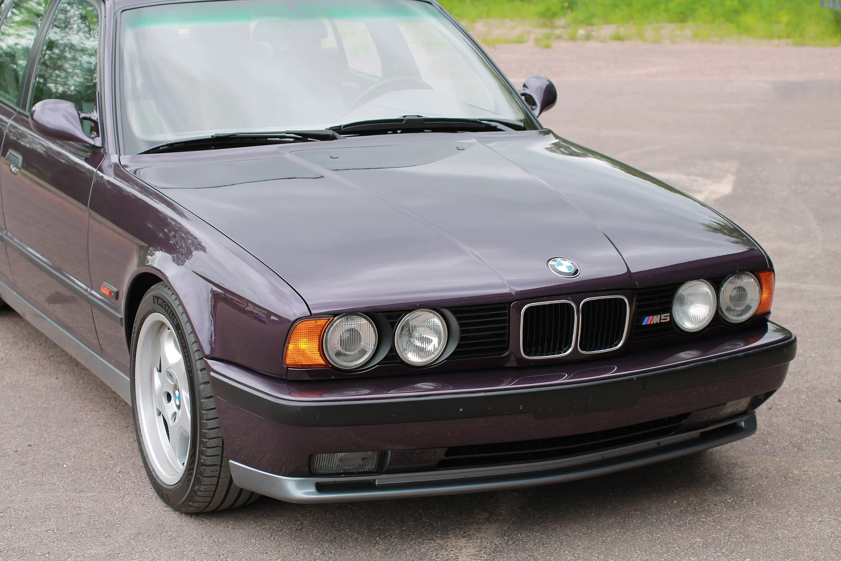 Exterior image of 1993 BMW M5 Touring 3.8 Manual (30)