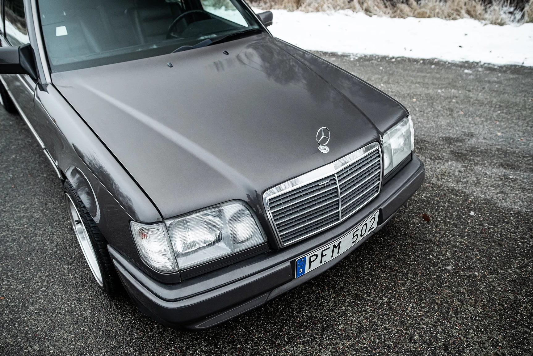 Exterior image of 1993 Mercedes-Benz E 320 "AMG" (10)