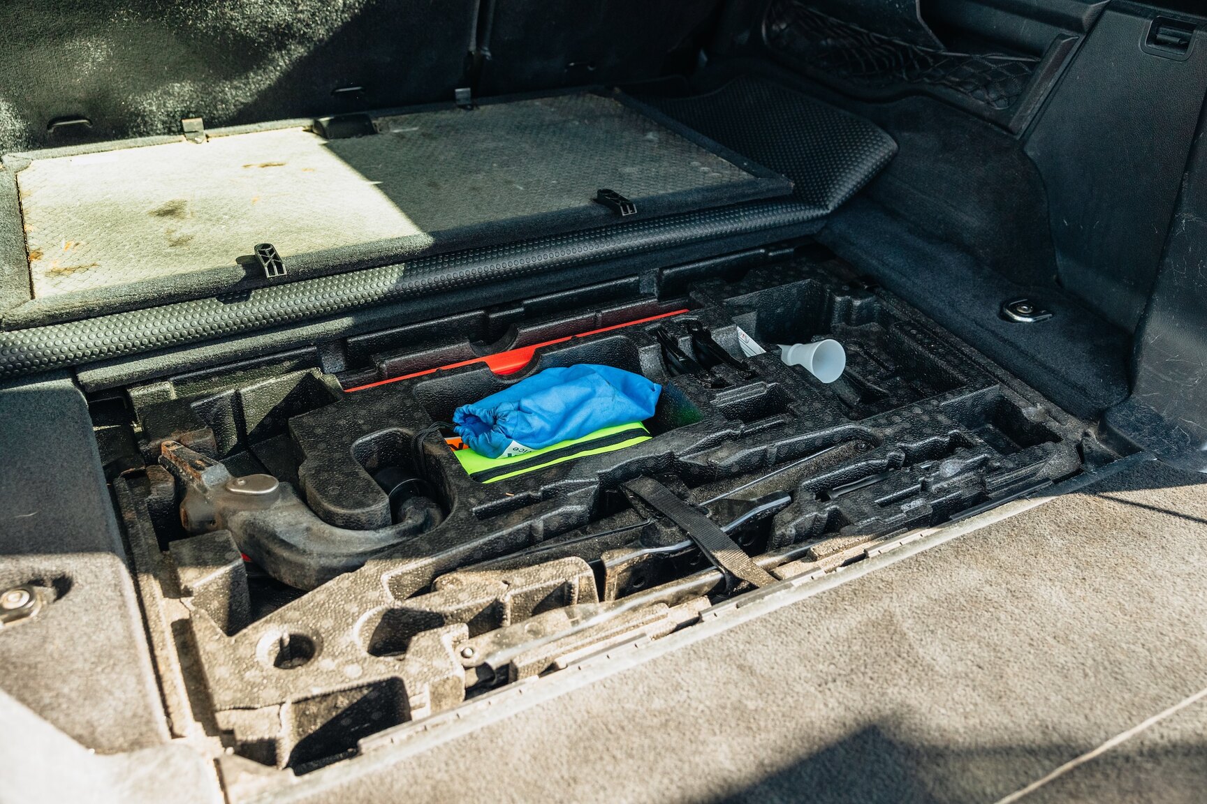Interior image of 2015 Land Rover Discovery 3.0 TDV6
