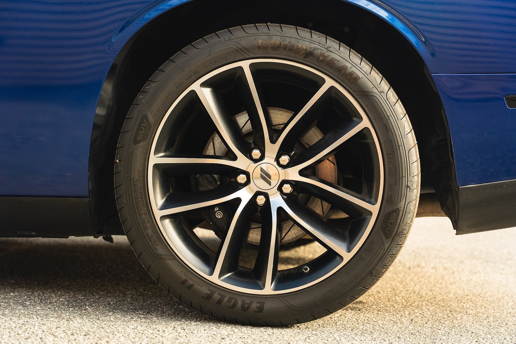Exterior image of 2018 Dodge Challenger R/T 392