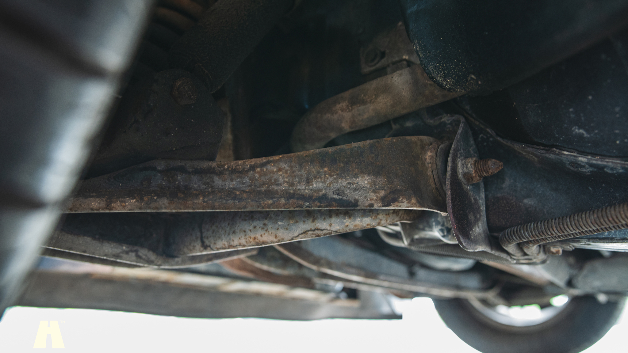 Image of 1985 Pontiac Fiero GT mechanics (13)