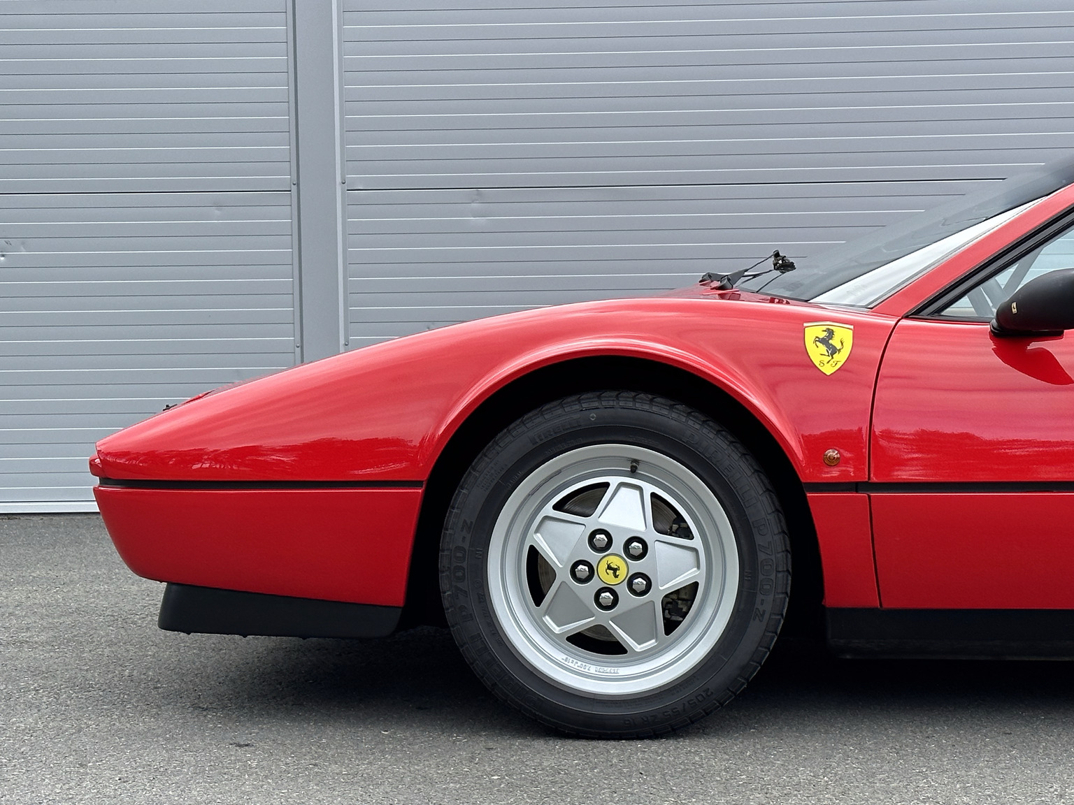Exteriörbild på 1988 Ferrari 328 GTB