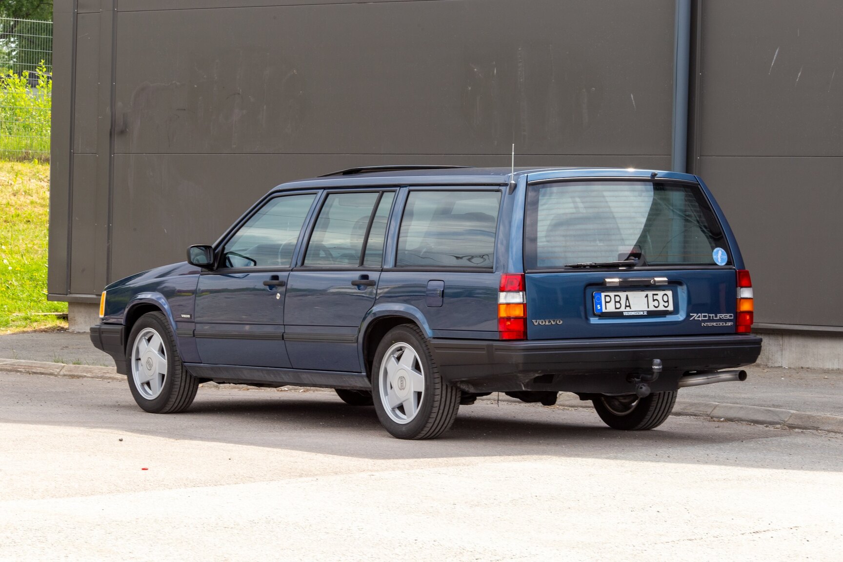 Exteriörbild på 1990 Volvo 745 Turbo (2)
