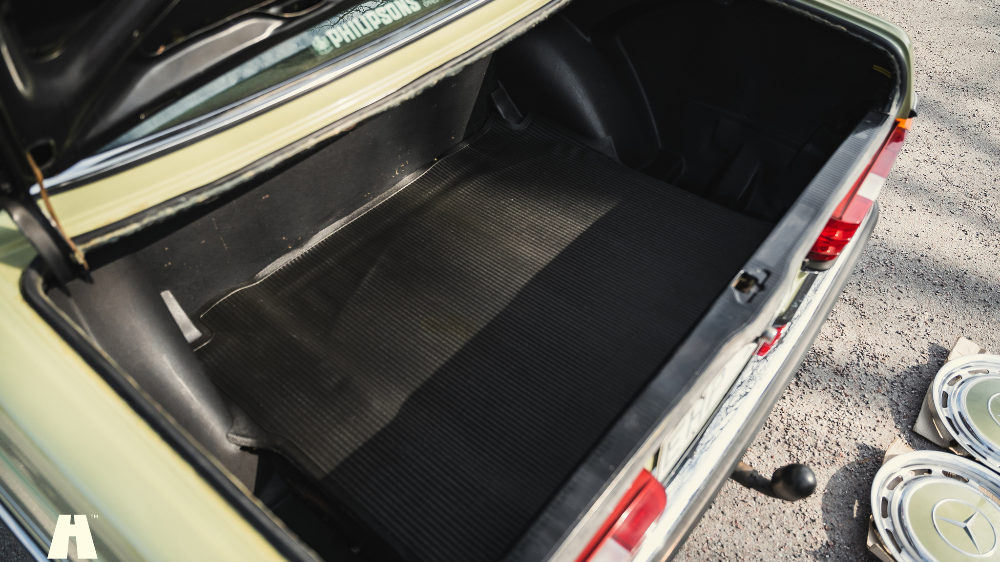 Interiörbild 1979 Mercedes Benz 230