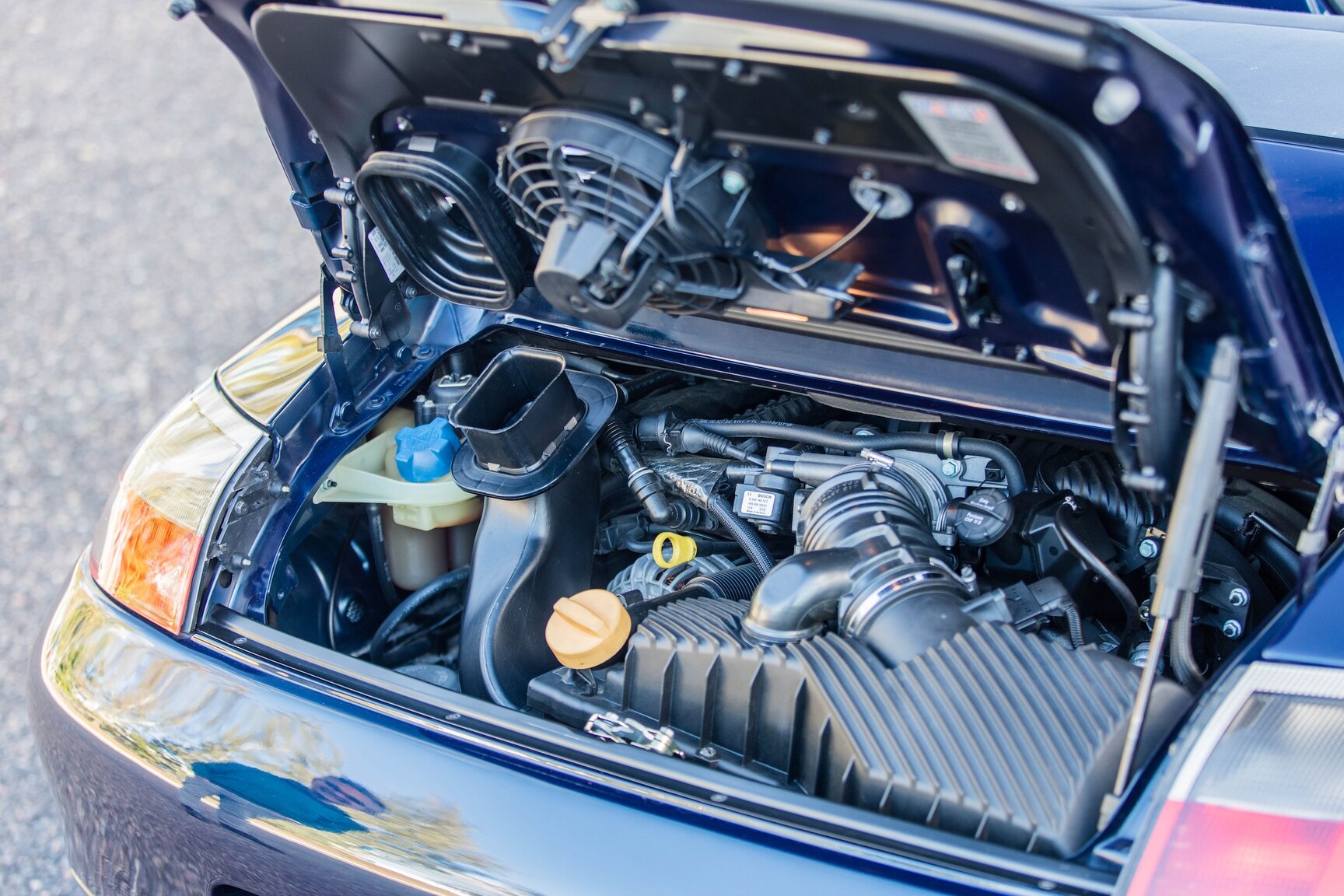 Image of 1999 Porsche 911 Carrera Cabriolet mechanics