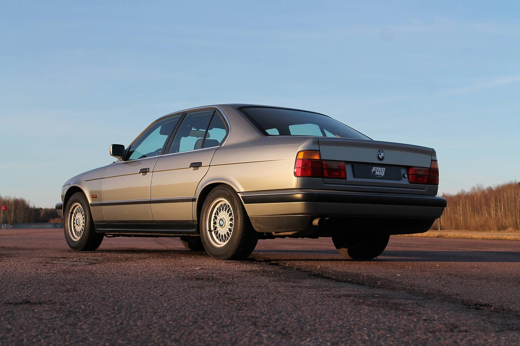 Exteriörbild på 1988 BMW 535i - NO RESERVE (47)