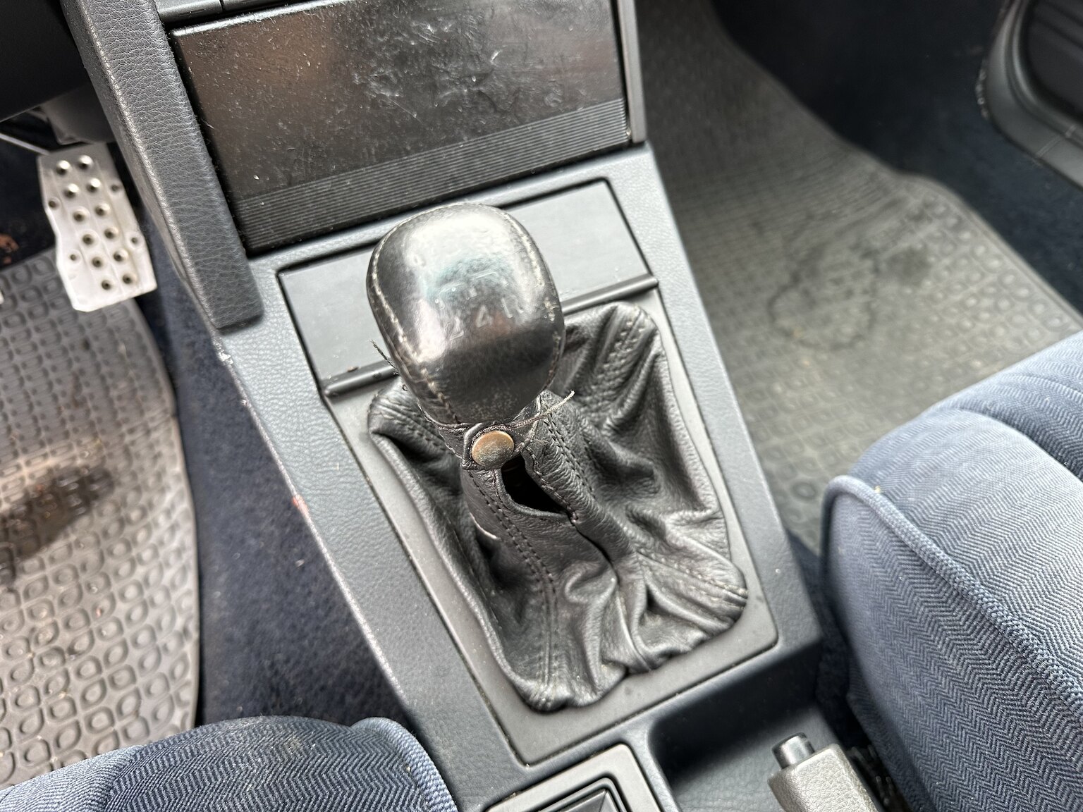 Innenraumfoto von 1994 Alfa Romeo 164