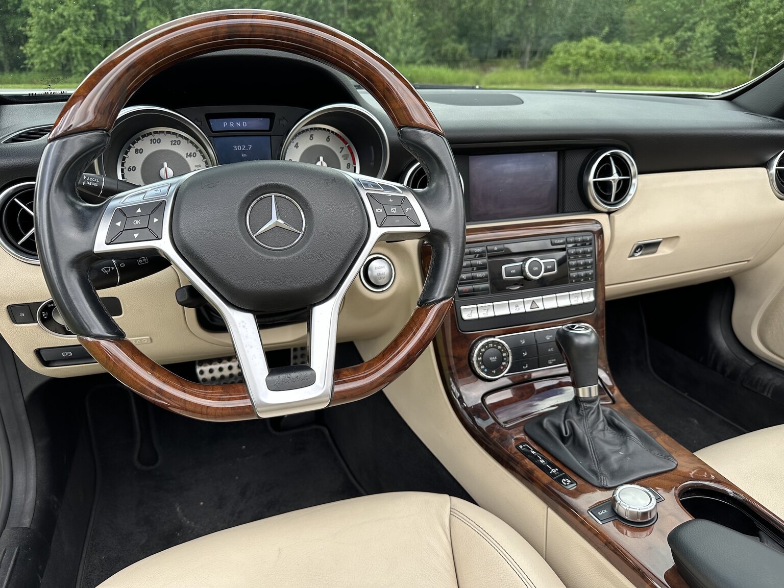 Interior image of 2012 Mercedes-Benz SLK 350