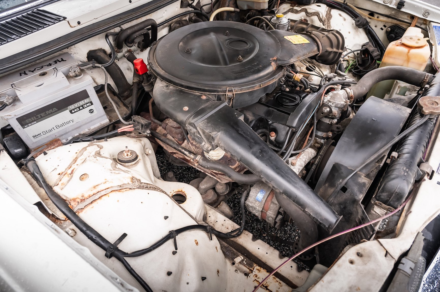 Image of 1985 Mercedes-Benz 200 Automatic mechanics