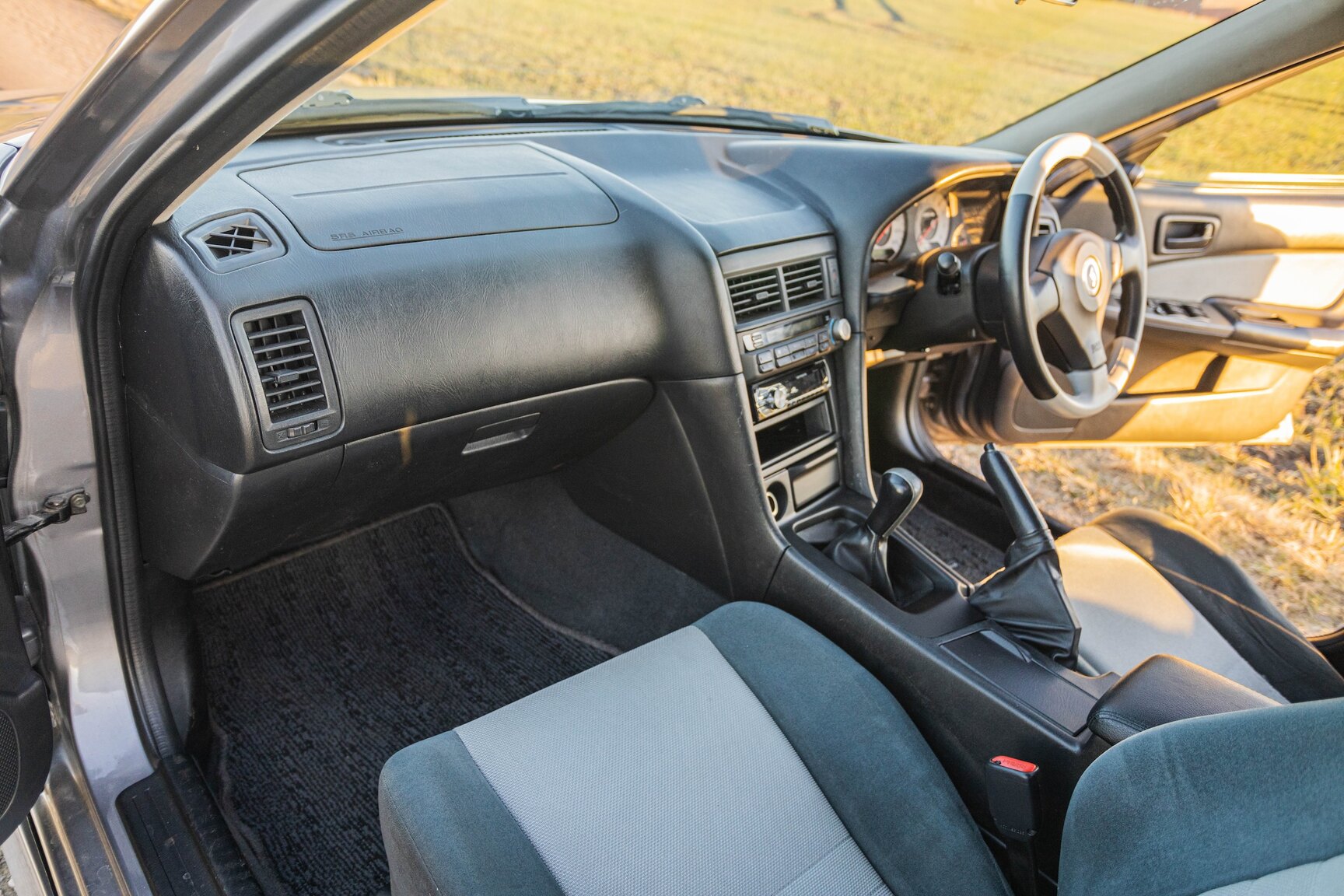 Interior image of 2000 Nissan Skyline R34 GT 2.5