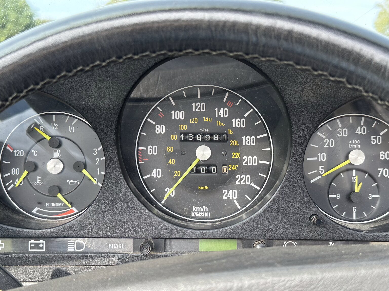 Interiörbild 1985 Mercedes-Benz 380 SL