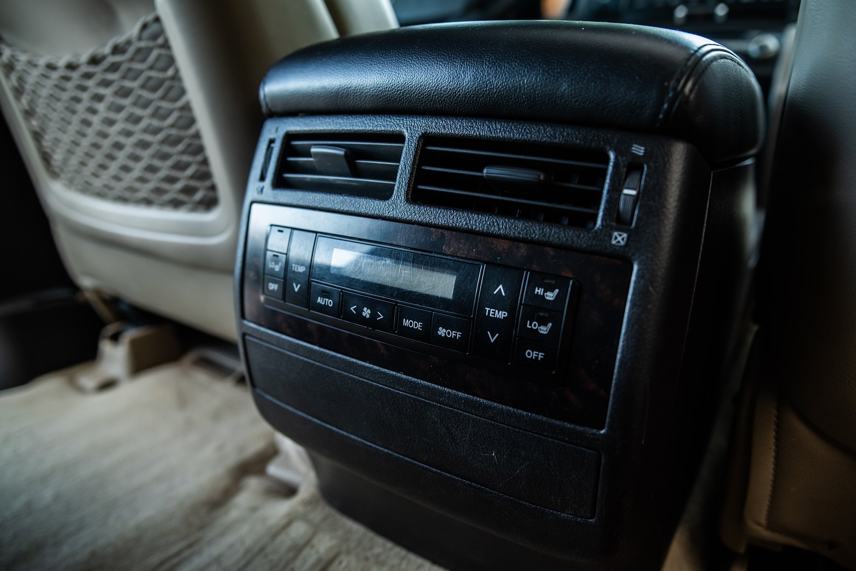 Interior image of 2008 Toyota Land Cruiser 4.5 4WD V8