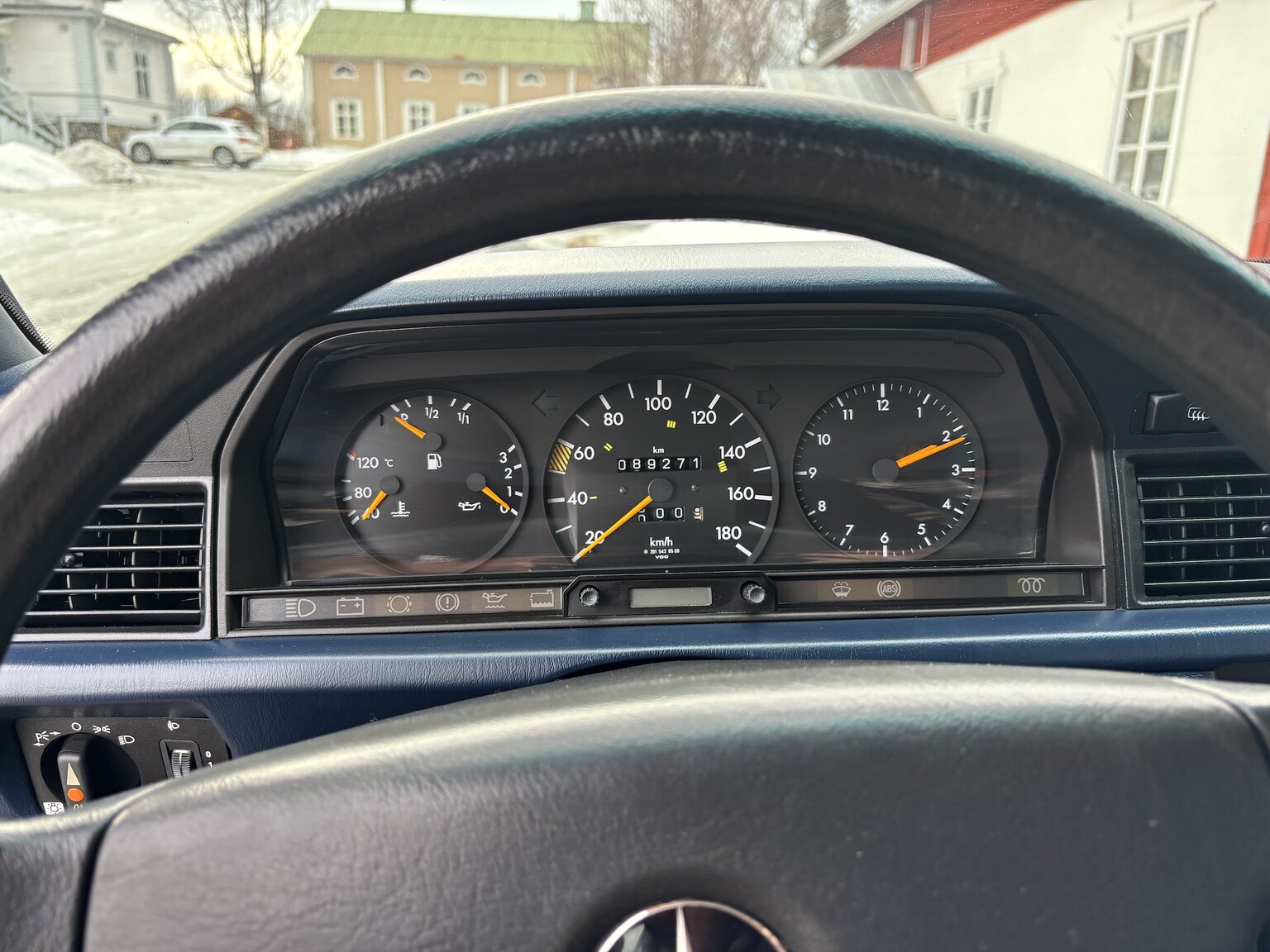 Interiörbild 1992 Mercedes-Benz 190 D
