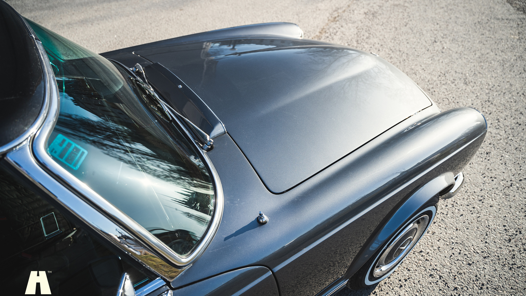 Exteriörbild på 1970 Mercedes 280 SL Pagoda (23)