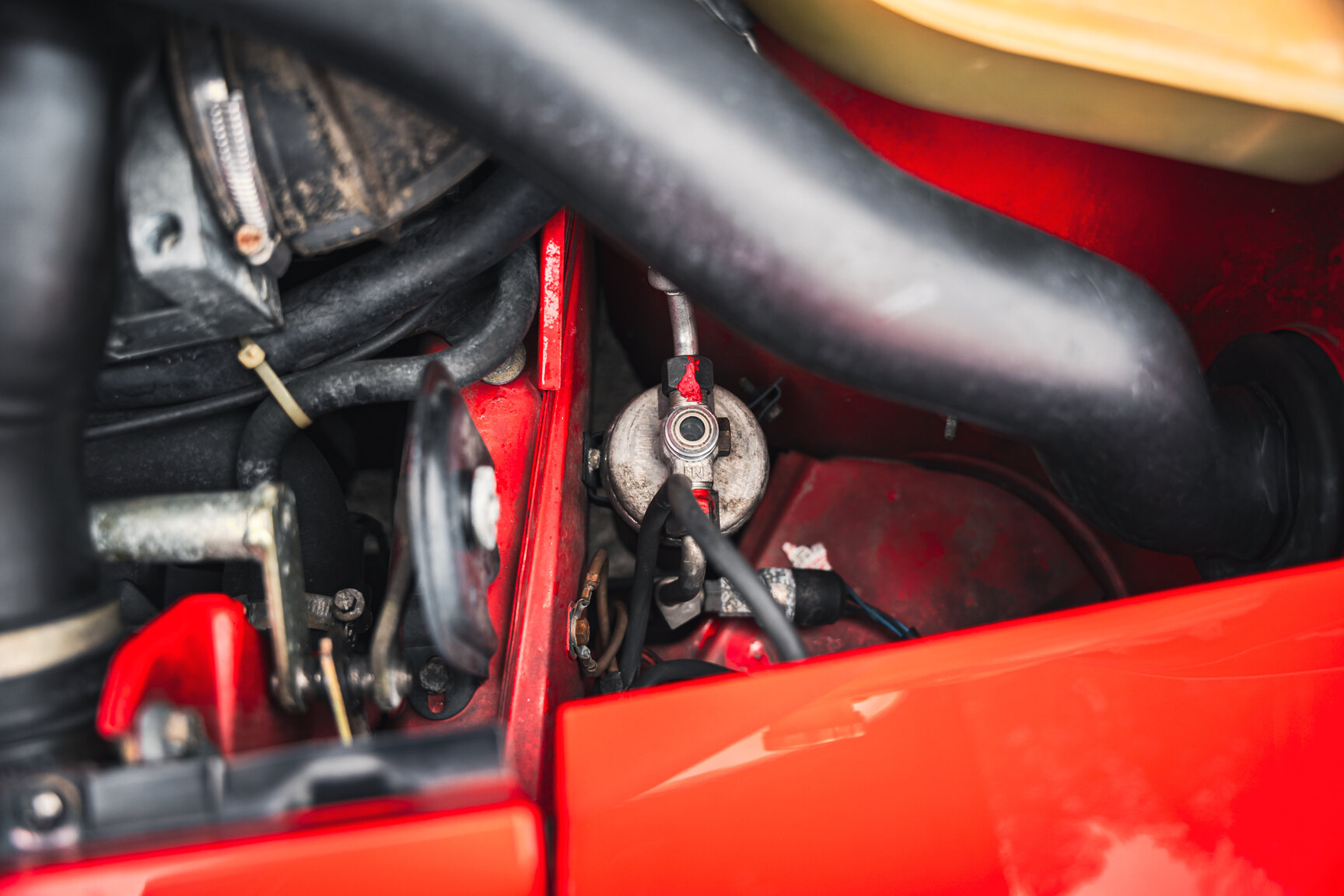 Image of 1990 Porsche 944 Turbo mechanics