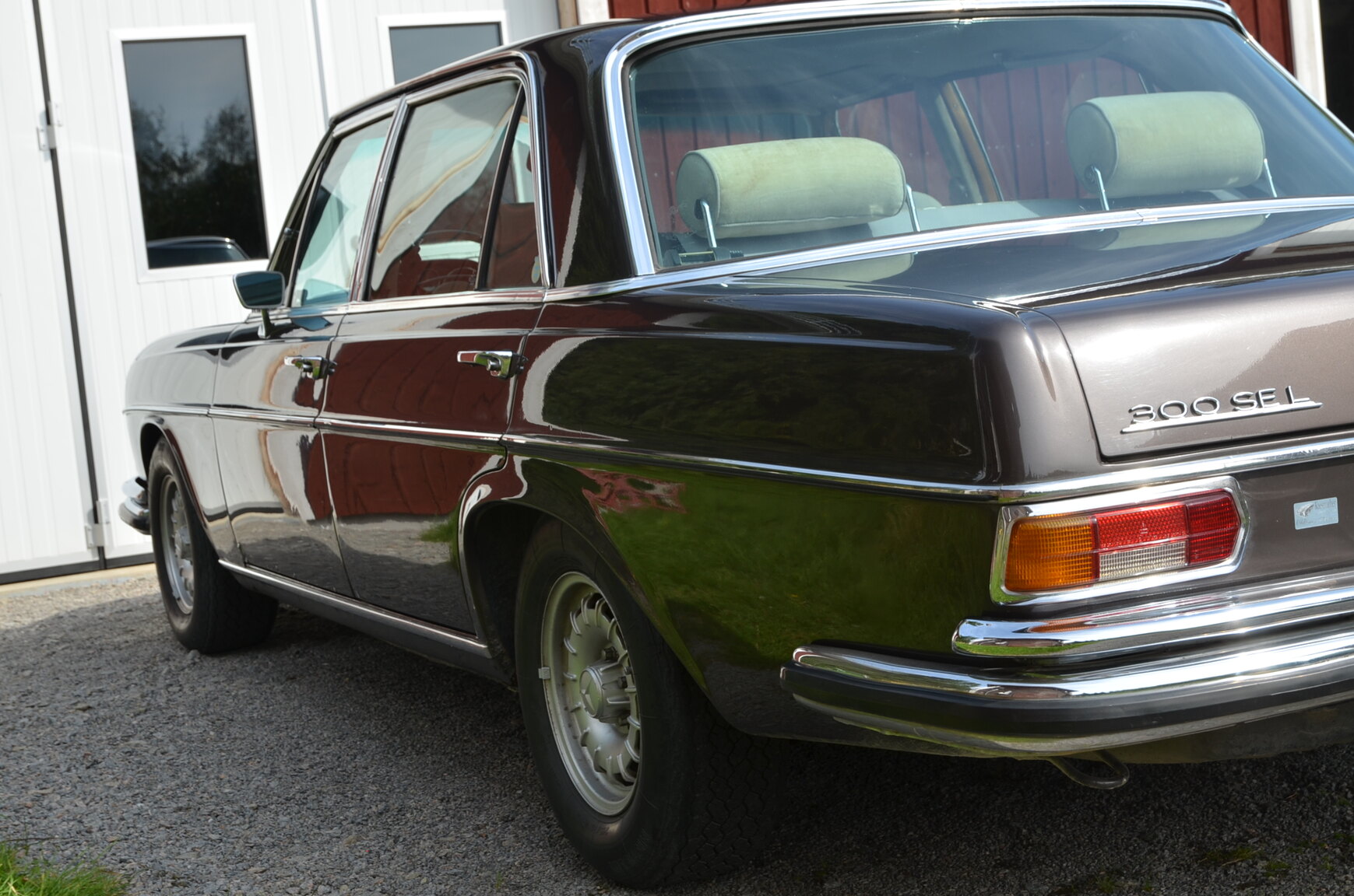 Exterior image of 1968 Mercedes-Benz W109 300 SEL 6.3