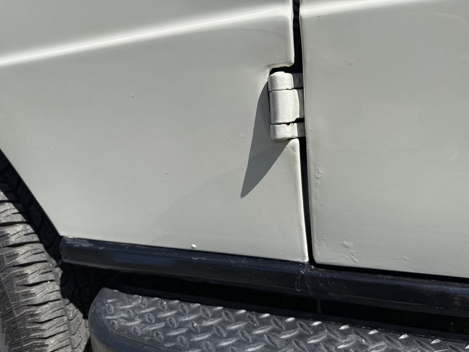 Exterior image of 1985 Land Rover Range Rover 3.5 V8