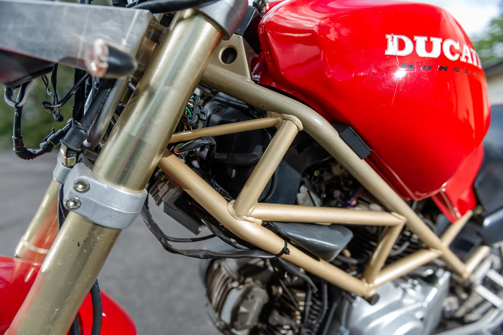 Exterior image of 1996 Ducati 600 Monster (39)