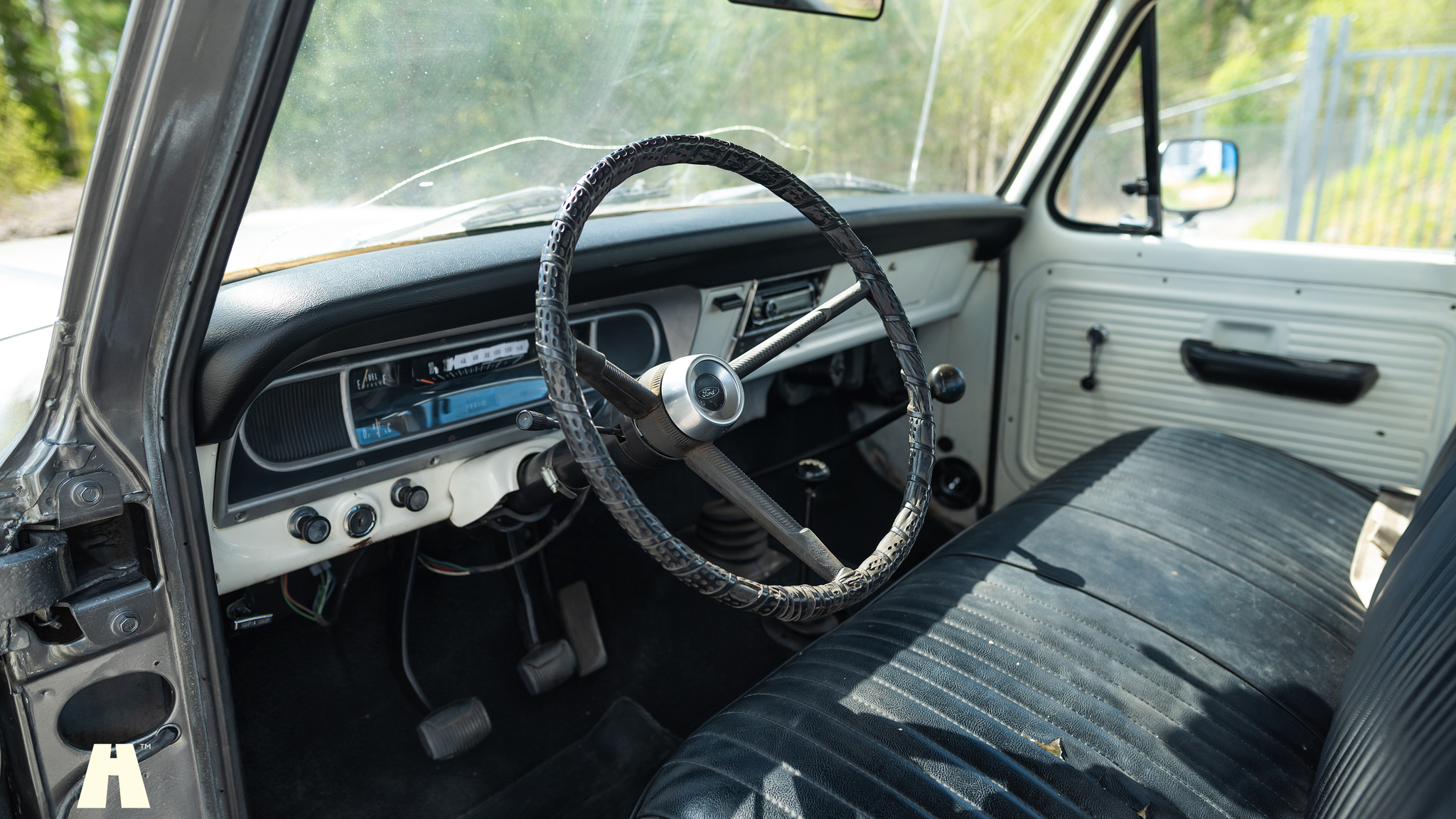 Innenraumfoto von 1969 Ford F100 (3)