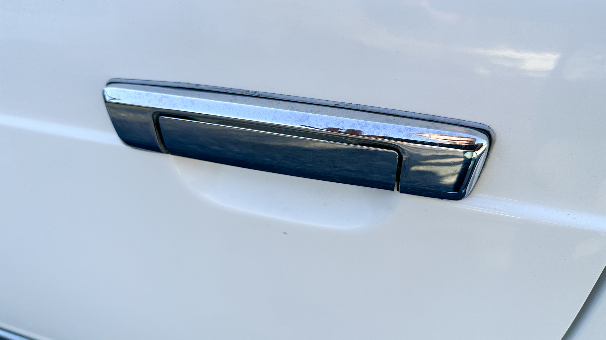 Exteriörbild på 1984 BMW 745i Executive Automat