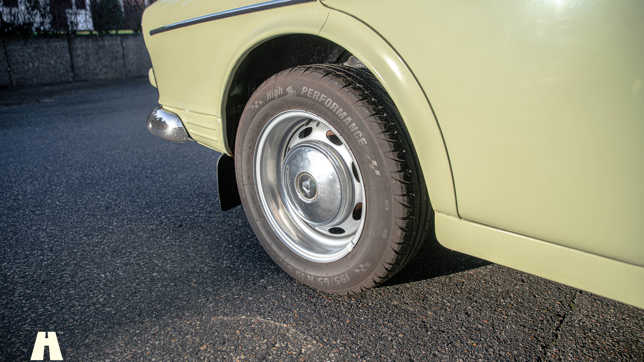 Exterior image of 1966 Volvo Amazon Sport