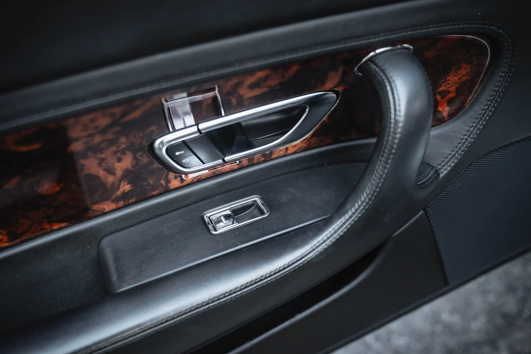 Innenraumfoto von 2007 Bentley Continental GTC (3)