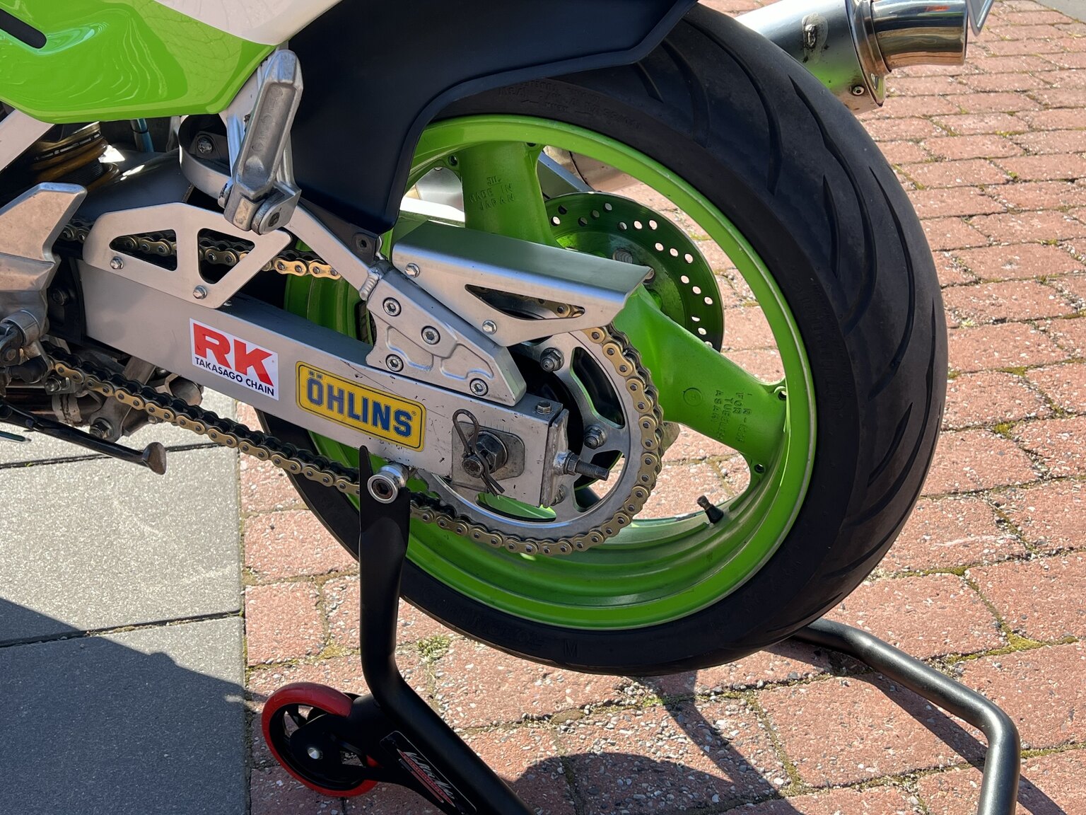 Exterior image of 1989 Kawasaki ZXR 750 H1 (12)