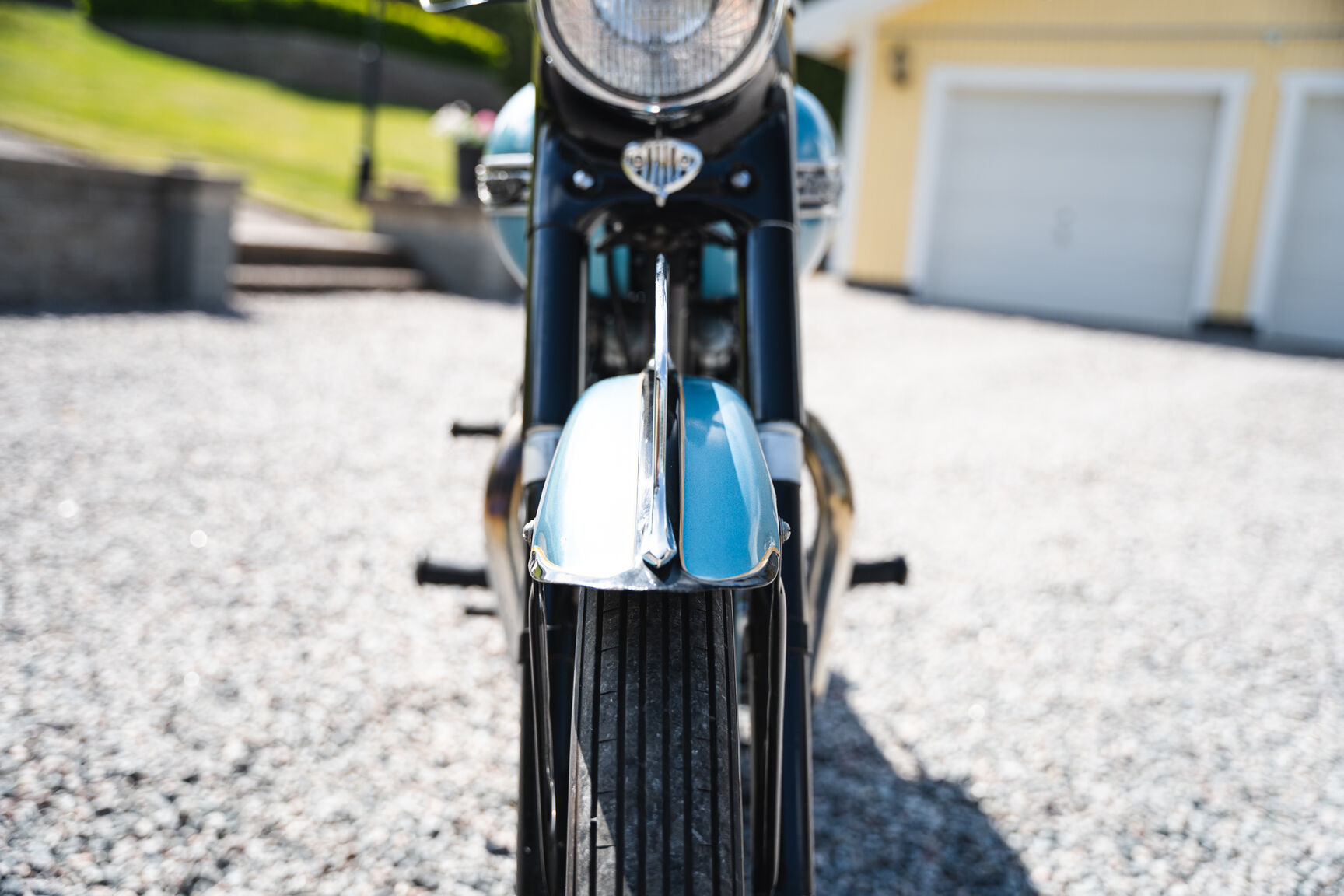 Exterior image of 1956 Triumph Thunderbird (12)