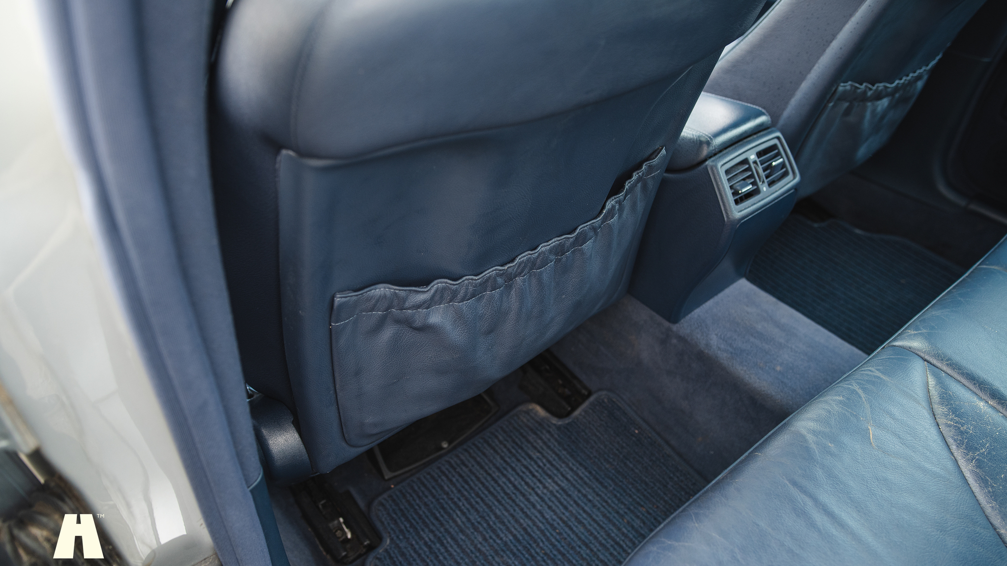 Innenraumfoto von 2000 Mercedes E430