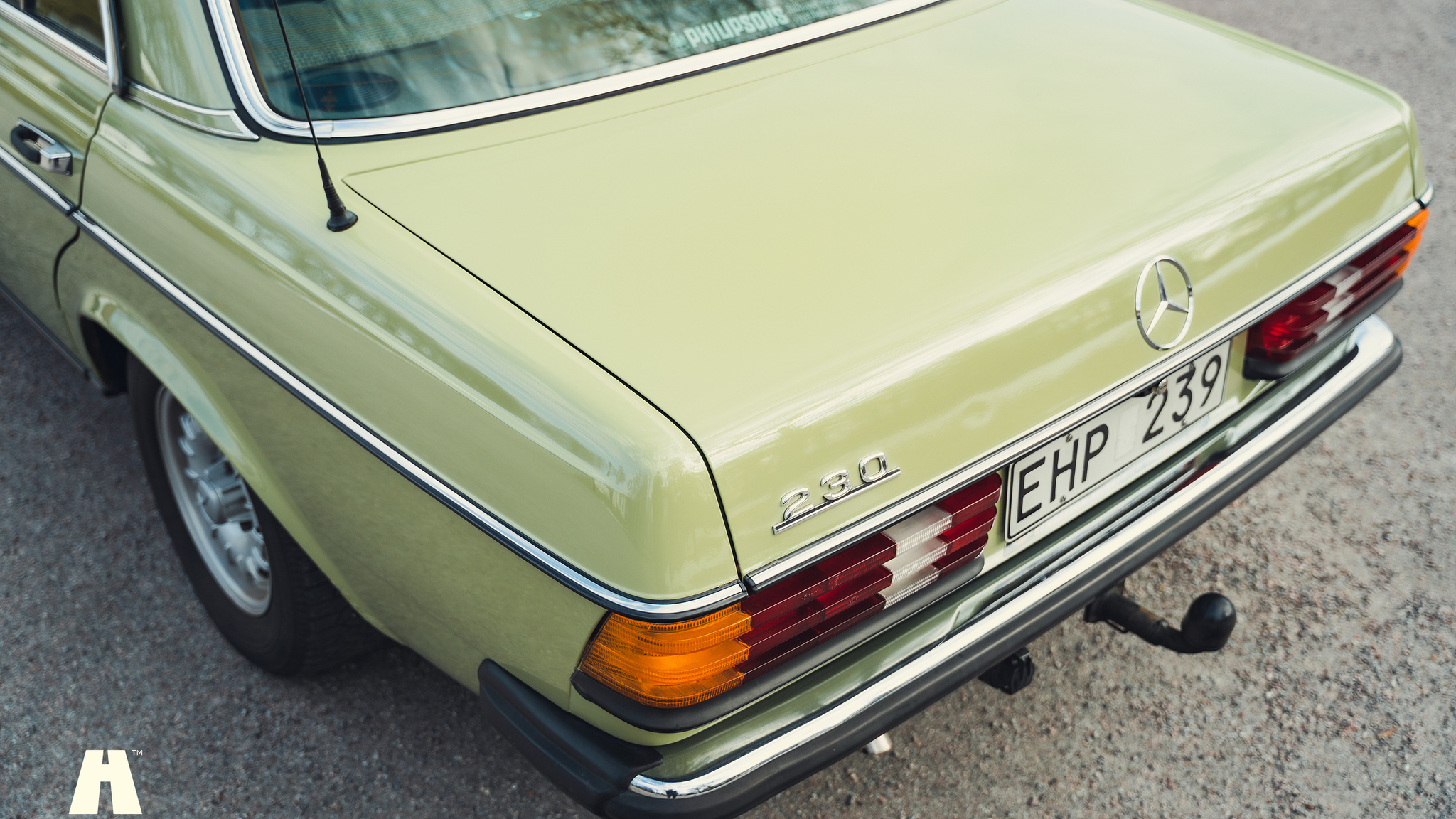 Exterior image of 1979 Mercedes Benz 230
