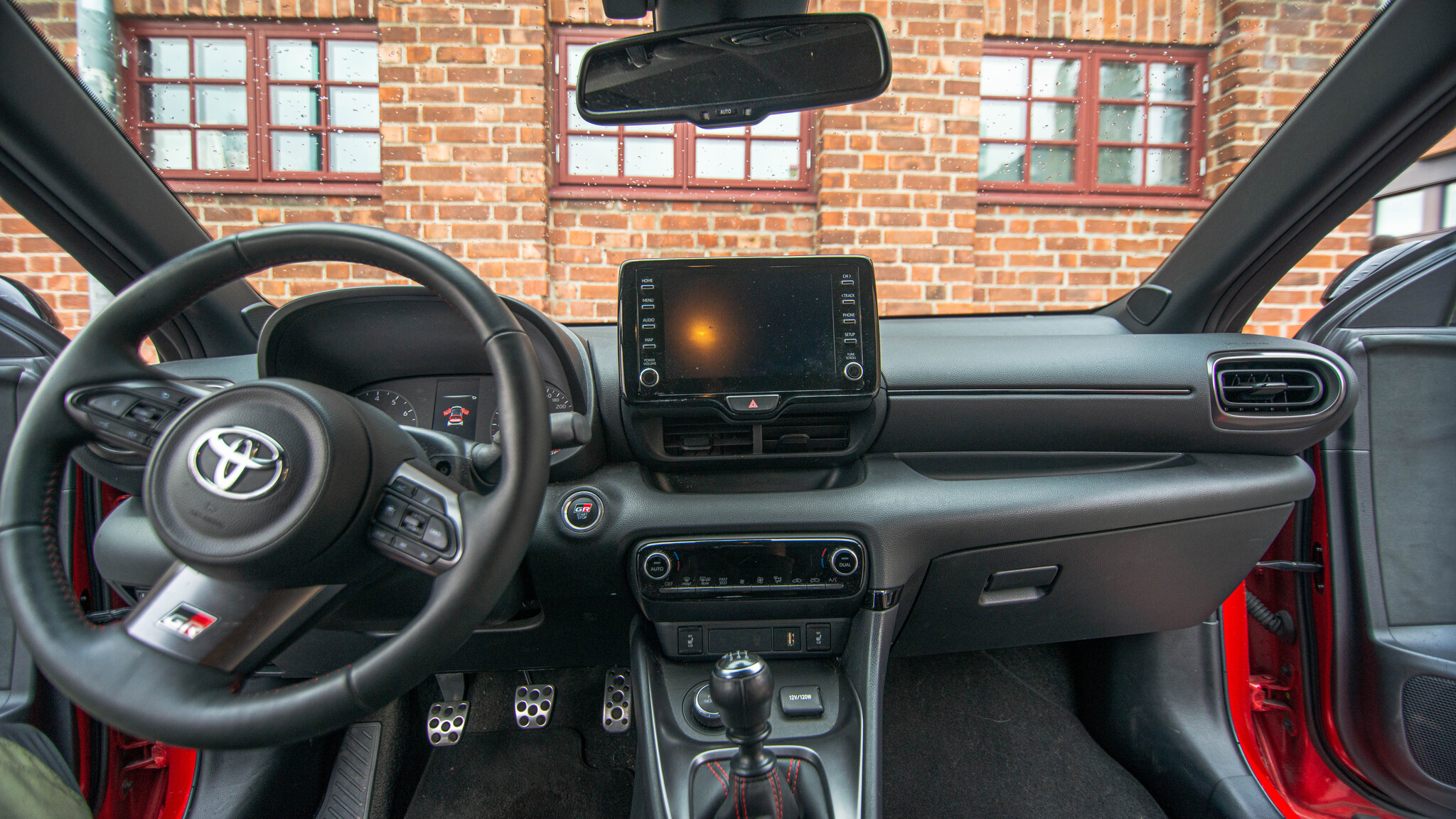 Interiörbild 2021 Toyota GR Yaris 