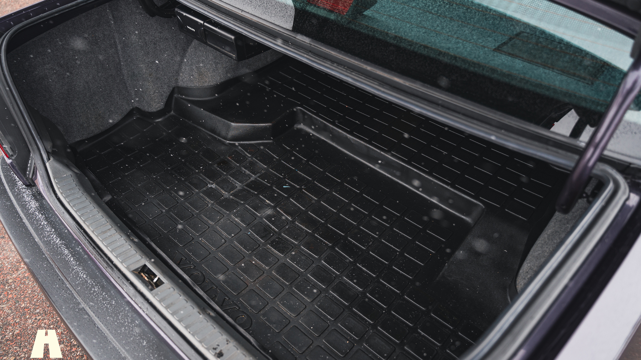 Interior image of 1995 Volvo 940 SE