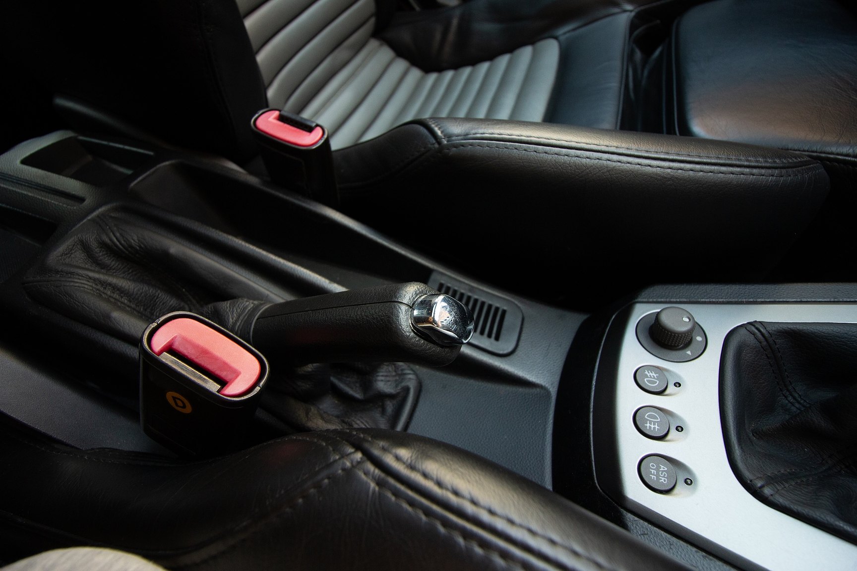 Interior image of 2004 Alfa Romeo 156 GTA