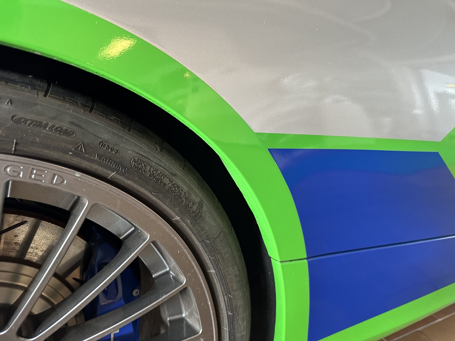 Exteriörbild på 2013 ALPINA B3 GT3