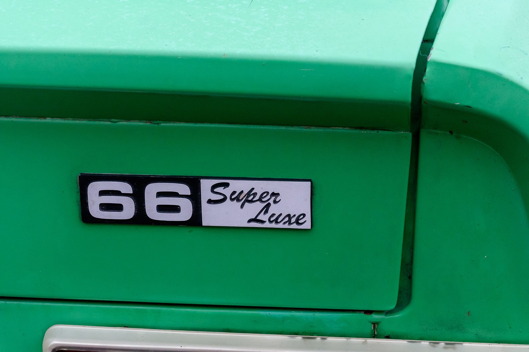 Exteriörbild på 1974 DAF 6633 - NO RESERVE