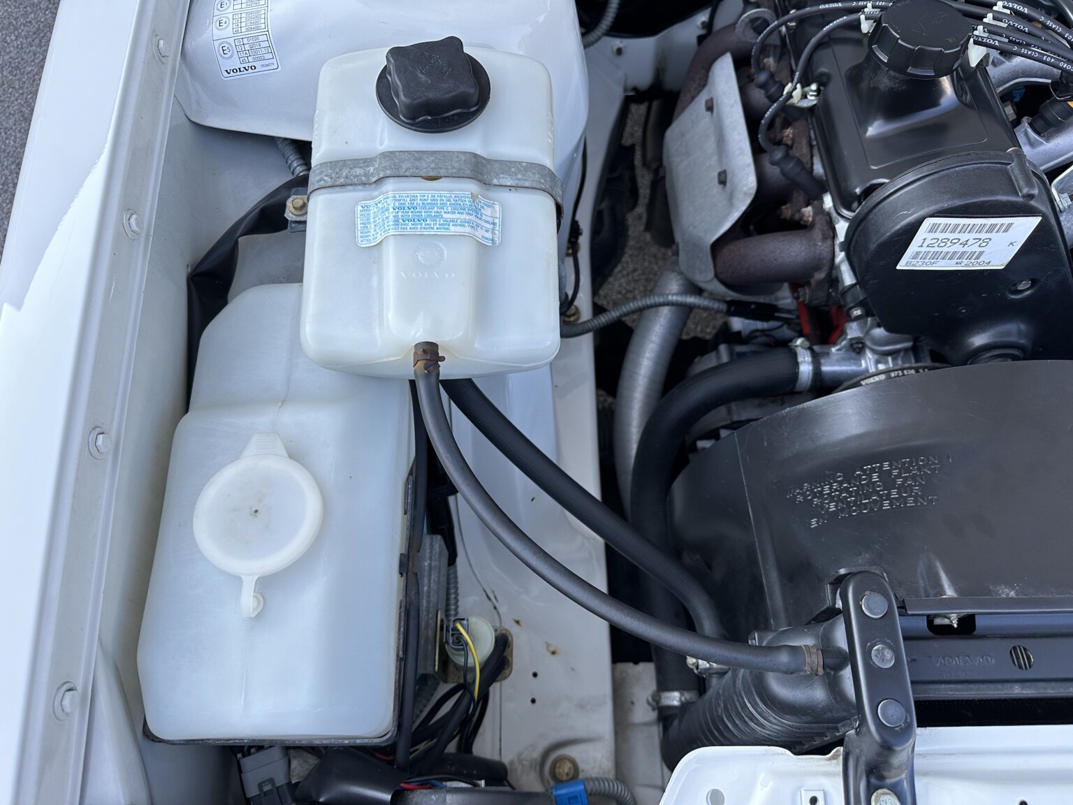 Image of 1991 Volvo 240 GLT mechanics